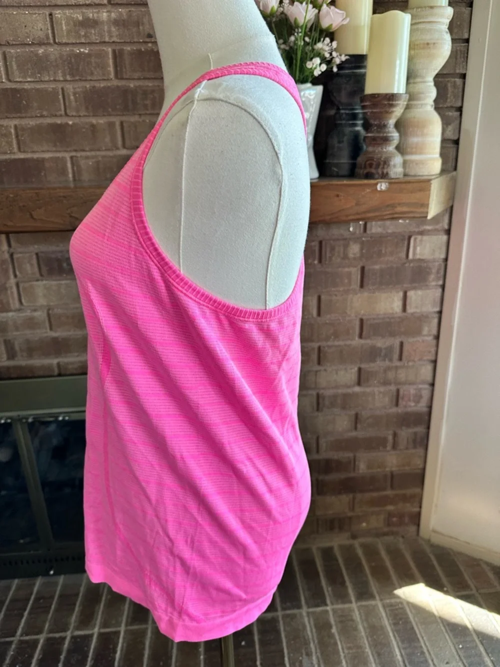 Lululemon Swiftly Tech Racerback Tank Top 2.0 Bright Pink Stripe Size 8